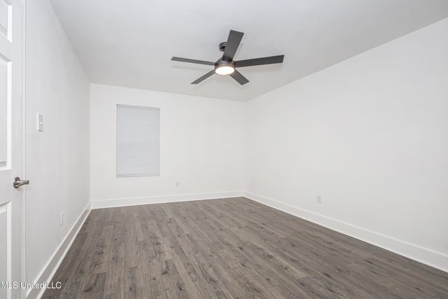 5308 Center Street, Ocean Springs, MS 39564