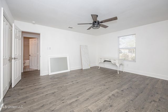 5308 Center Street, Ocean Springs, MS 39564