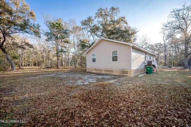 5308 Center Street, Ocean Springs, MS 39564
