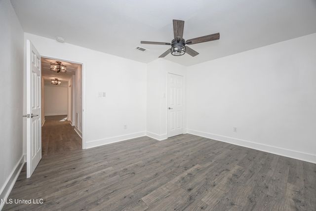 5308 Center Street, Ocean Springs, MS 39564