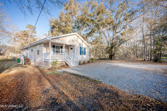 5308 Center Street, Ocean Springs, MS 39564