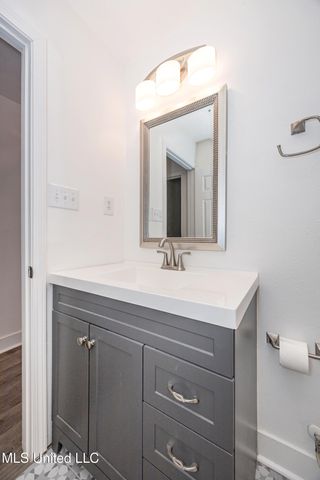 5308 Center Street, Ocean Springs, MS 39564