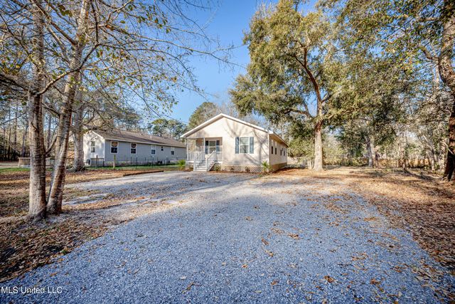 5308 Center Street, Ocean Springs, MS 39564