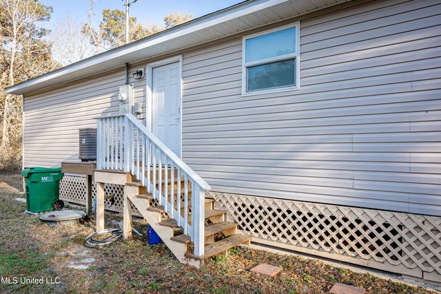 5308 Center Street, Ocean Springs, MS 39564