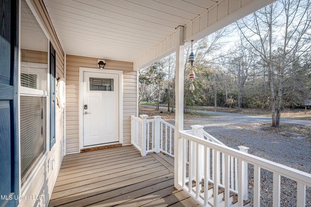 5308 Center Street, Ocean Springs, MS 39564