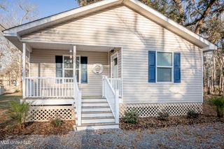 5308 Center Street, Ocean Springs, MS 39564