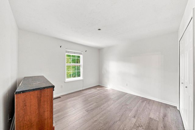 33707 Bayview Dr Drive, Chesterfield, MI 48047