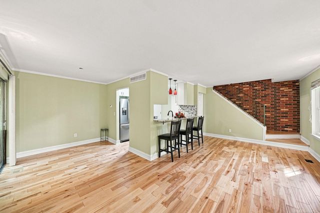 33707 Bayview Dr Drive, Chesterfield, MI 48047