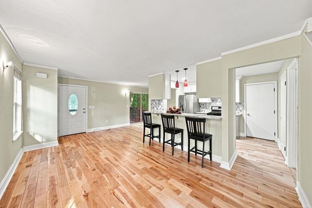 33707 Bayview Dr Drive, Chesterfield, MI 48047