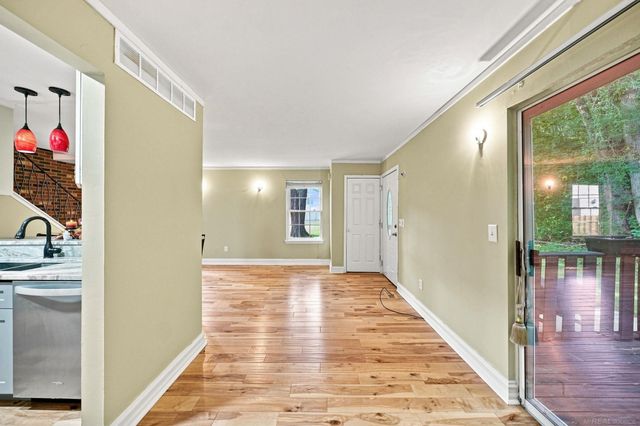 33707 Bayview Dr Drive, Chesterfield, MI 48047