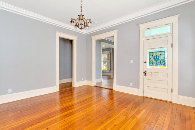 1708 Chamberlain Avenue, Chattanooga, TN 37404