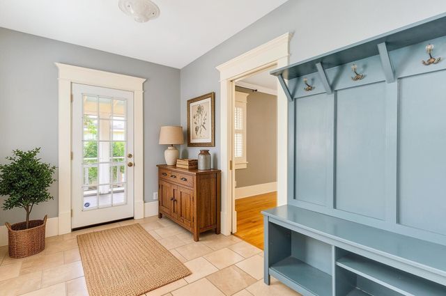 1708 Chamberlain Avenue, Chattanooga, TN 37404