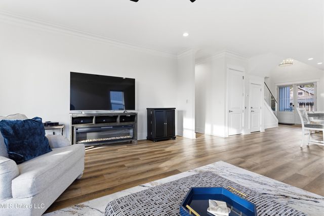 419 Martin Avenue, Ocean Springs, MS 39564