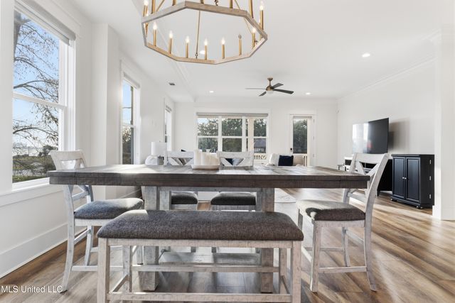 419 Martin Avenue, Ocean Springs, MS 39564