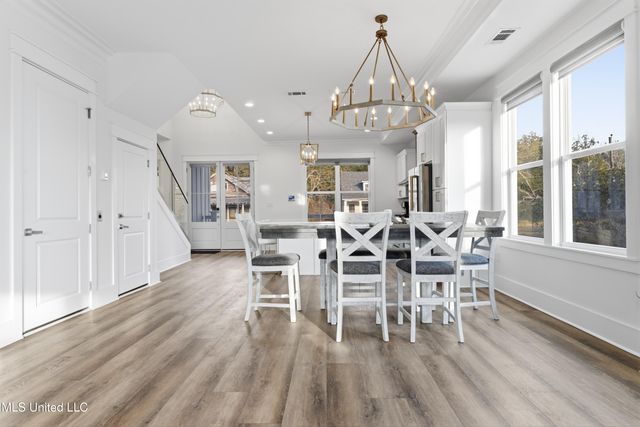 419 Martin Avenue, Ocean Springs, MS 39564