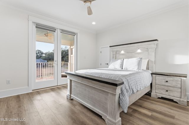 419 Martin Avenue, Ocean Springs, MS 39564