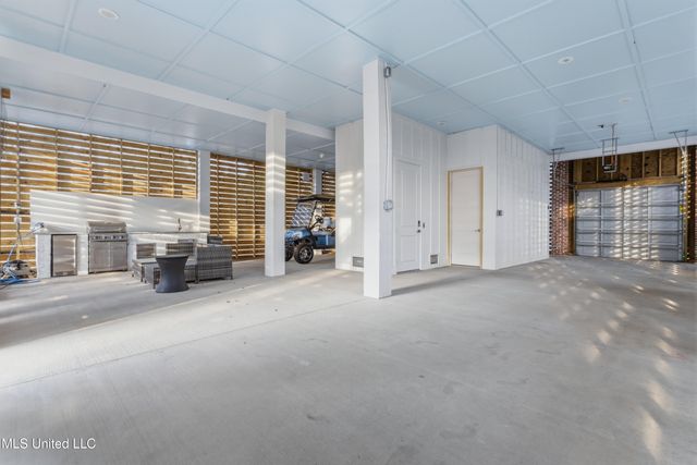 419 Martin Avenue, Ocean Springs, MS 39564