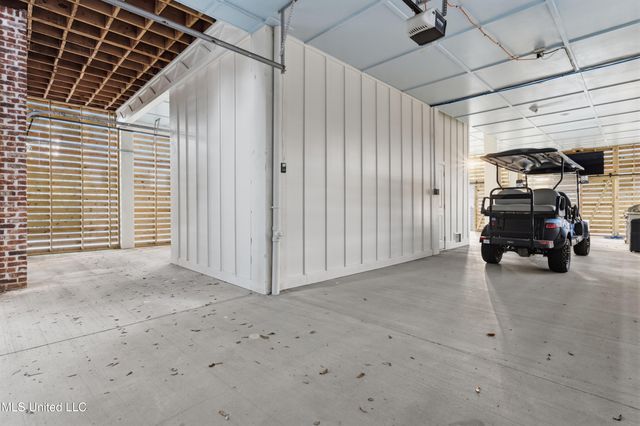 419 Martin Avenue, Ocean Springs, MS 39564