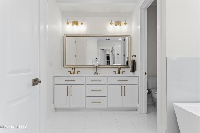 419 Martin Avenue, Ocean Springs, MS 39564