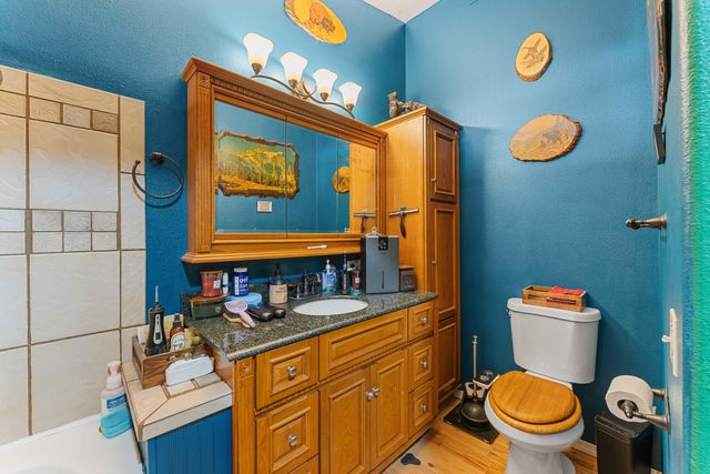 1492 Crooks Creek Road, Selma, OR 97538