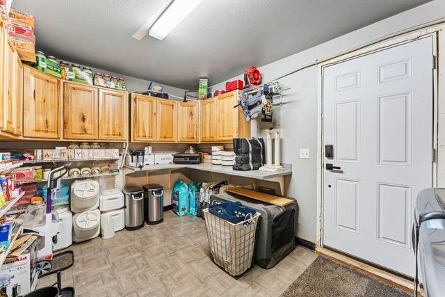 1492 Crooks Creek Road, Selma, OR 97538