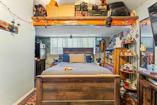 1492 Crooks Creek Road, Selma, OR 97538