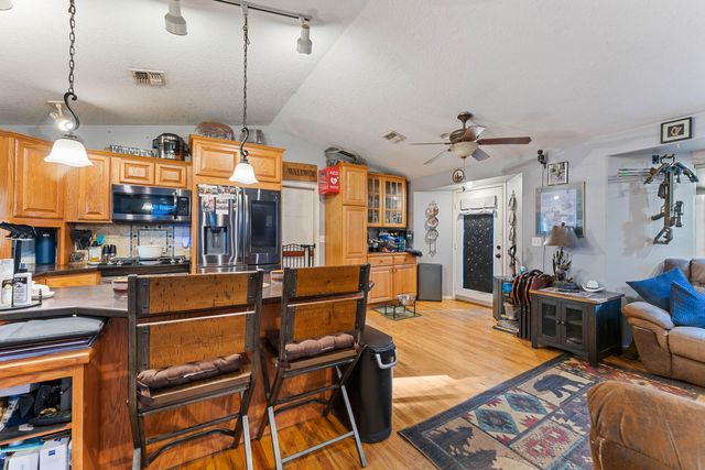 1492 Crooks Creek Road, Selma, OR 97538