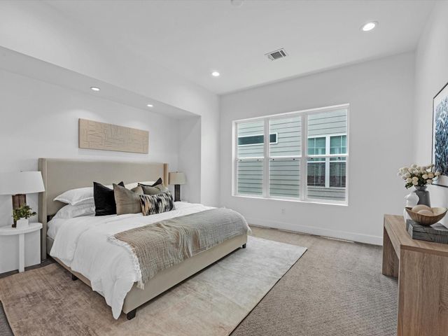5871 E Post Oak Lane, Houston, TX 77055