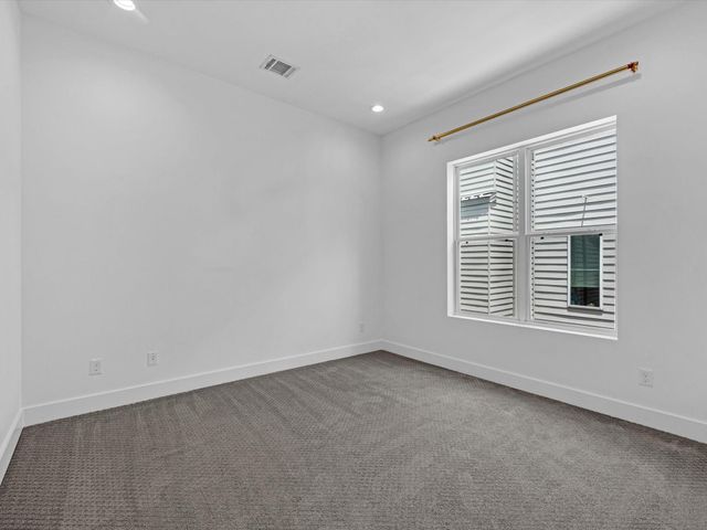 5871 E Post Oak Lane, Houston, TX 77055