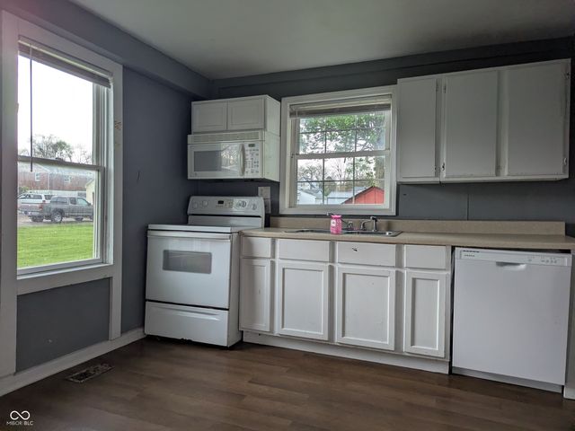 3816 N Saint Charles Street N, Anderson, IN 46013