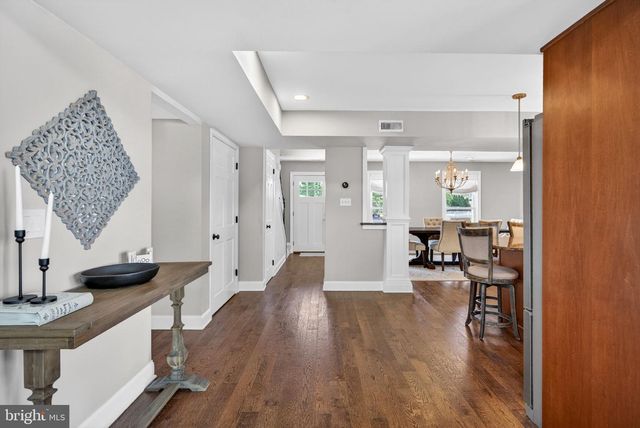1 HASTINGS CT, Marlton, NJ 08053