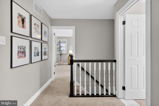 1 HASTINGS CT, Marlton, NJ 08053