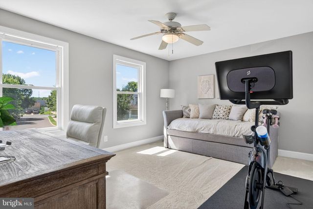1 HASTINGS CT, Marlton, NJ 08053