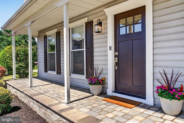 1 HASTINGS CT, Marlton, NJ 08053
