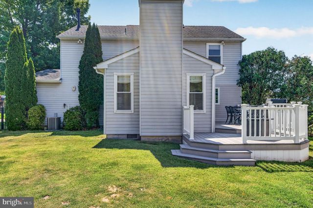 1 HASTINGS CT, Marlton, NJ 08053