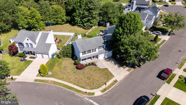 1 HASTINGS CT, Marlton, NJ 08053