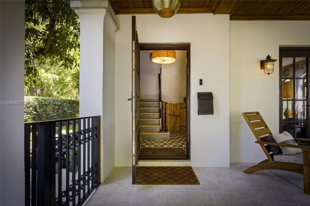 1103 Pizarro St, Coral Gables, FL 33134