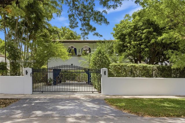 1103 Pizarro St, Coral Gables, FL 33134