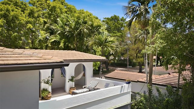 1103 Pizarro St, Coral Gables, FL 33134
