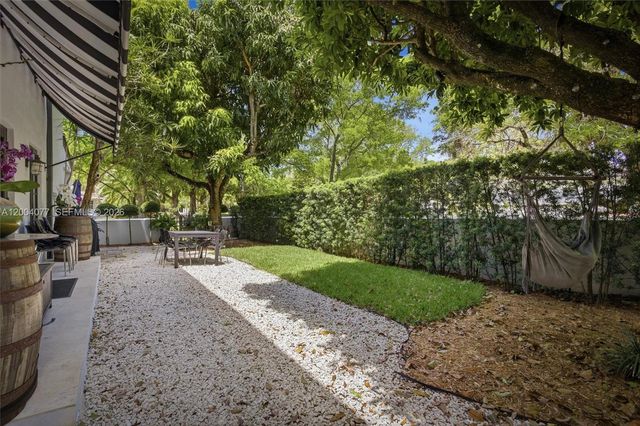 1103 Pizarro St, Coral Gables, FL 33134