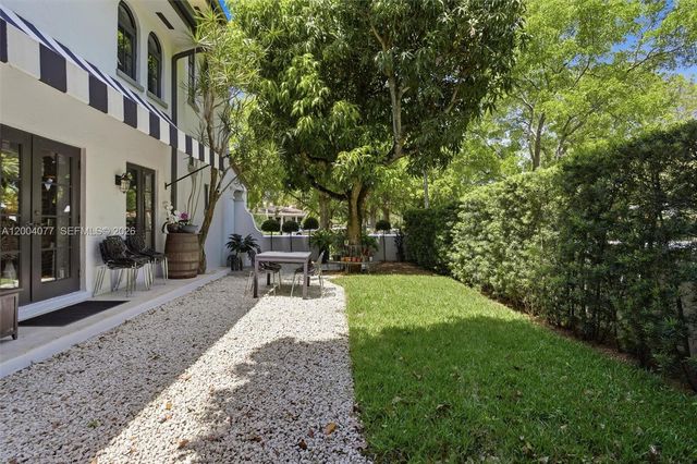 1103 Pizarro St, Coral Gables, FL 33134