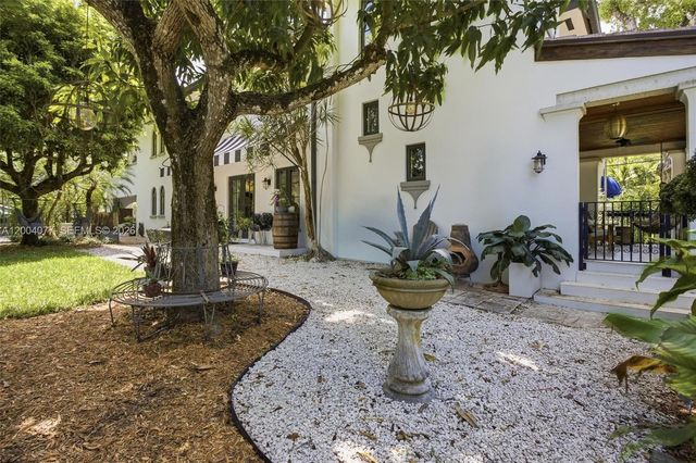 1103 Pizarro St, Coral Gables, FL 33134