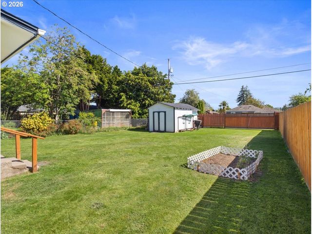 3053 GARFIELD St, Longview, WA 98632