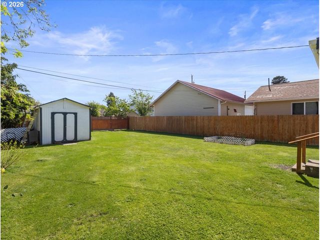 3053 GARFIELD St, Longview, WA 98632