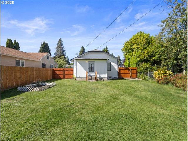 3053 GARFIELD St, Longview, WA 98632