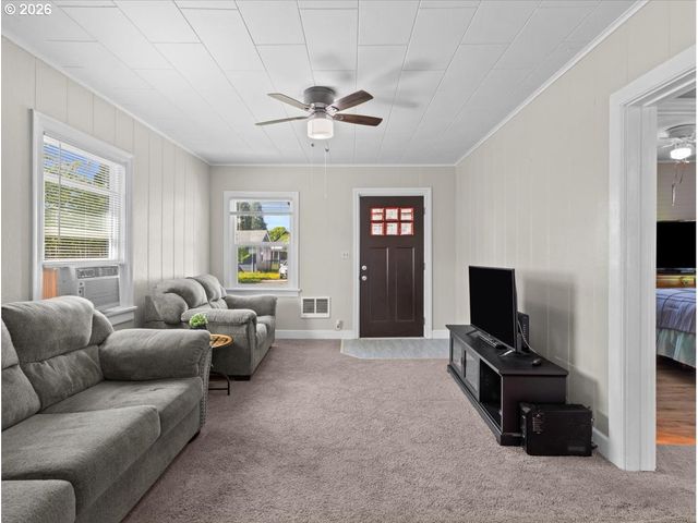 3053 GARFIELD St, Longview, WA 98632