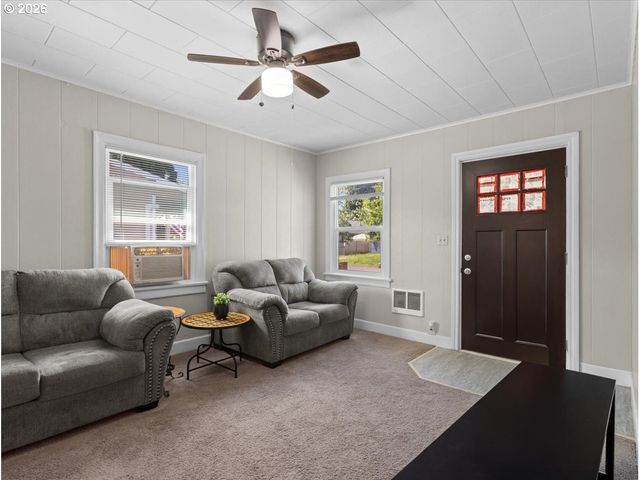 3053 GARFIELD St, Longview, WA 98632