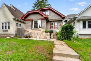 2049 S 72nd STREET, West Allis, WI 53219