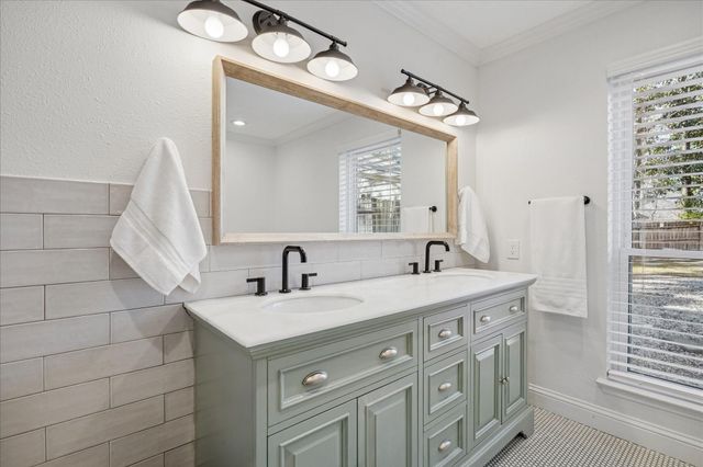 57 Fire Flicker Place, The Woodlands, TX 77381