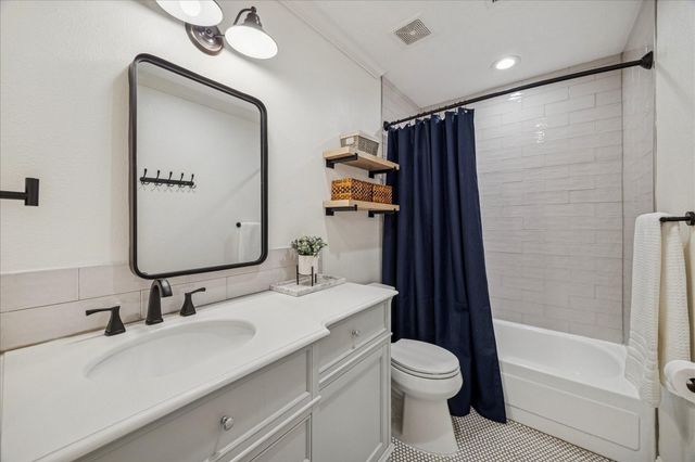 57 Fire Flicker Place, The Woodlands, TX 77381